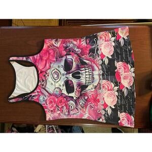 Skull tank top with flowers size Large